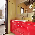 Victoria Olimp & Business Centre Hotel