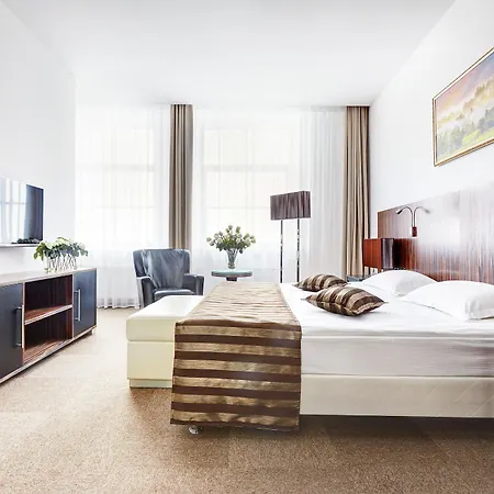 Victoria Olimp & Business Centre Hotel 4*