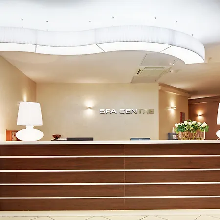 ホテル Victoria Olimp & Business Centre