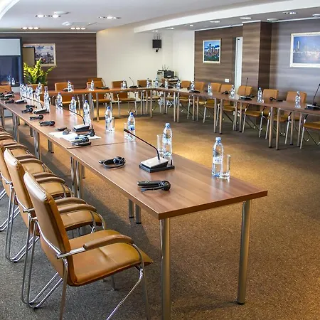 Hotel Victoria Olimp & Business Centre 4*