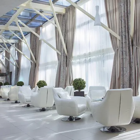 Hotel Victoria Olimp & Business Centre 4*