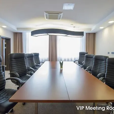 Victoria Olimp & Business Centre Hotel