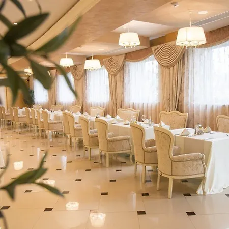 Hotel Victoria Olimp & Business Centre 4*