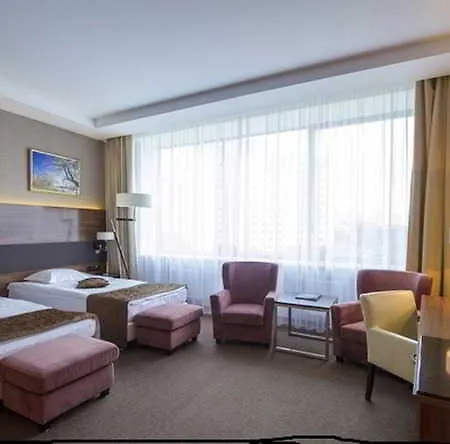 Hotel Victoria Olimp & Business Centre 4*