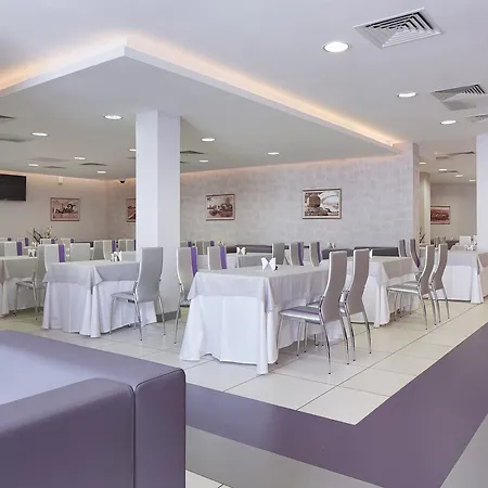Victoria Olimp & Business Centre Hotel