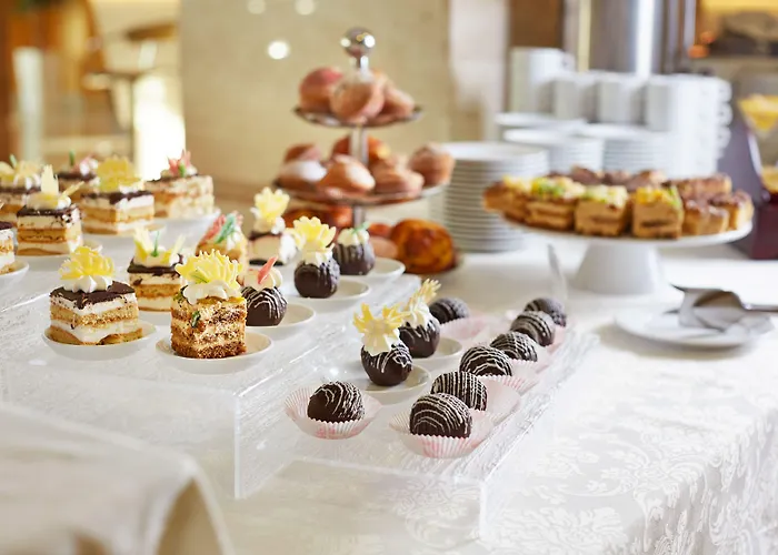 ホテル Victoria Olimp & Business Centre 4*